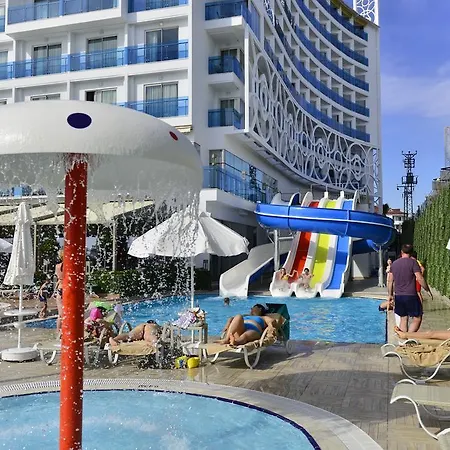 Hotel Azura Deluxe & - Ultra