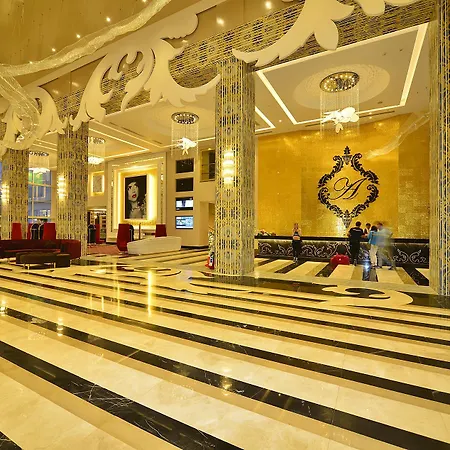 Azura Deluxe & Hotel 5*